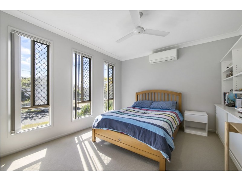 27 Blackwood Road, Geebung QLD 4034