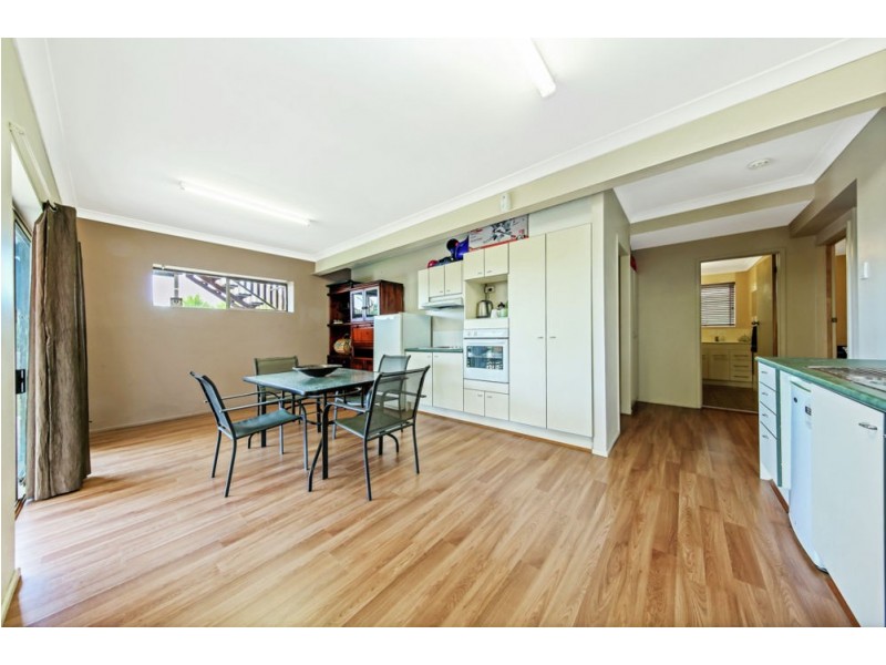 53 Birkdale Road, Birkdale QLD 4159