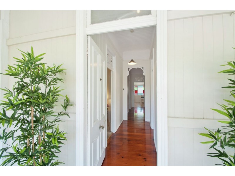 2 Woombye Street, Wooloowin QLD 4030