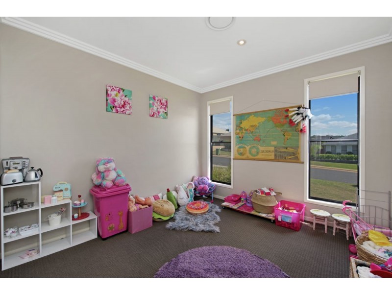 18 Trevean Drive, Kleinton QLD 4352