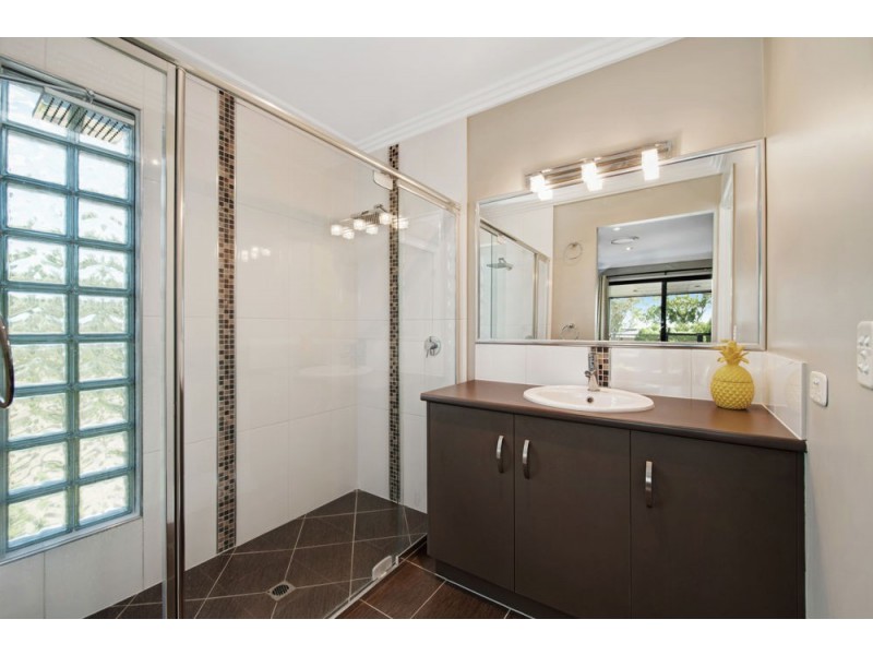 18 Trevean Drive, Kleinton QLD 4352