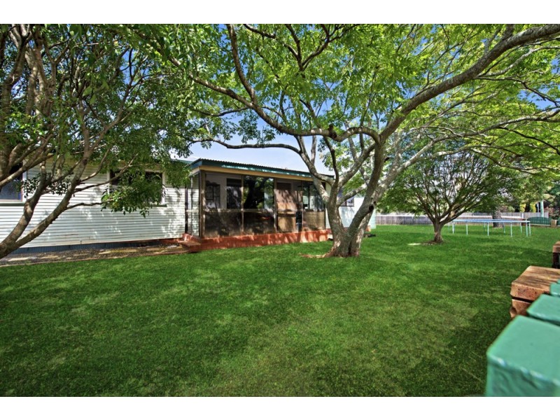 10 Devine Street, Harristown QLD 4350