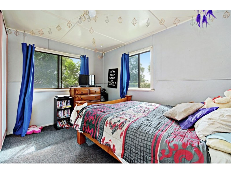 10 Devine Street, Harristown QLD 4350