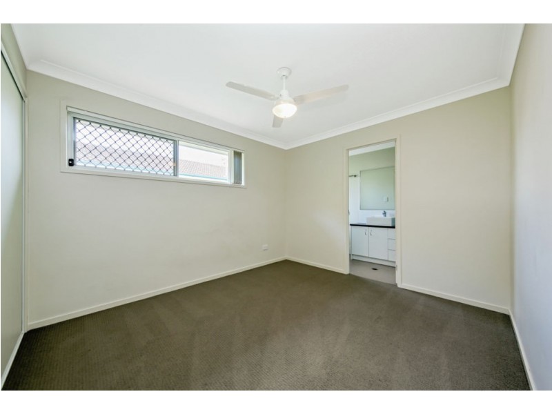 1/5 Andrew St, Lota QLD 4179