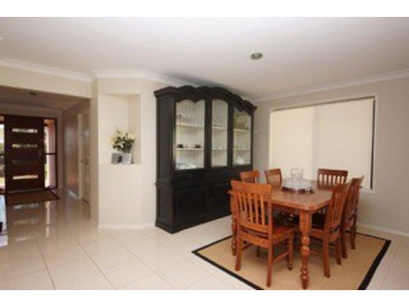 5 Debbie Court, Oakey QLD 4401