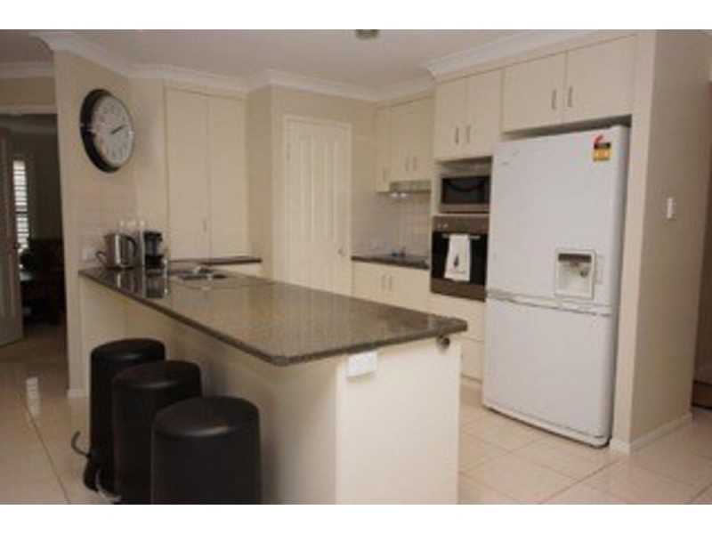 5 Debbie Court, Oakey QLD 4401