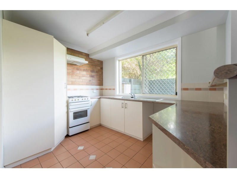 8/248 James Street, Harristown QLD 4350
