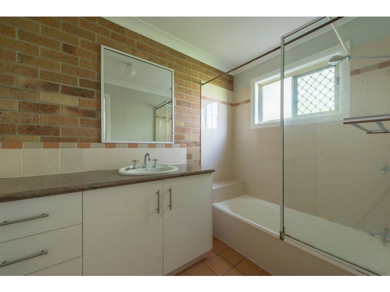 8/248 James Street, Harristown QLD 4350