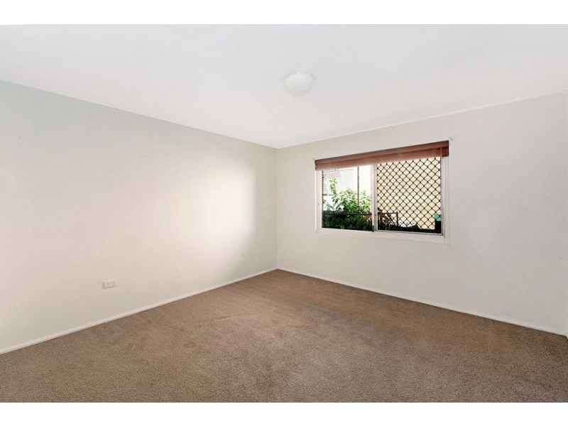 2/14 Blackmore St, Windsor QLD 4030