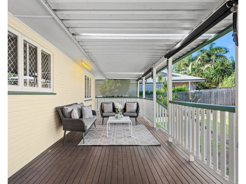 39 Gibson Crescent, Holland Park QLD 4121