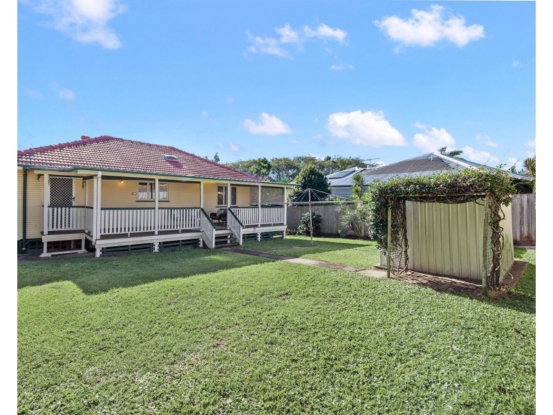 39 Gibson Crescent, Holland Park QLD 4121