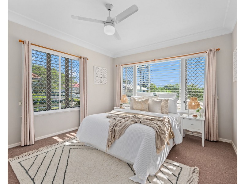 39 Gibson Crescent, Holland Park QLD 4121