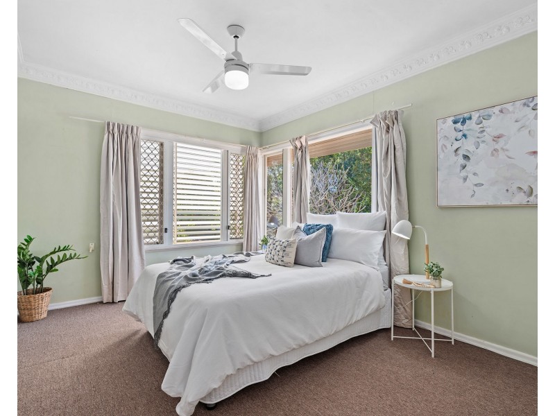 39 Gibson Crescent, Holland Park QLD 4121