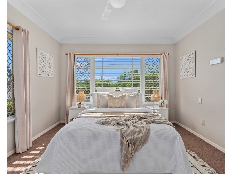 39 Gibson Crescent, Holland Park QLD 4121