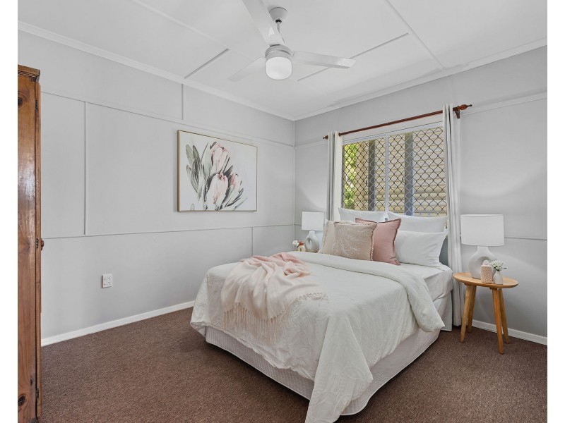 39 Gibson Crescent, Holland Park QLD 4121