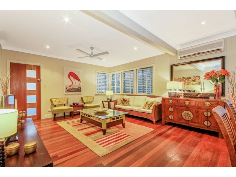 9 Barellan Street, Stafford QLD 4053