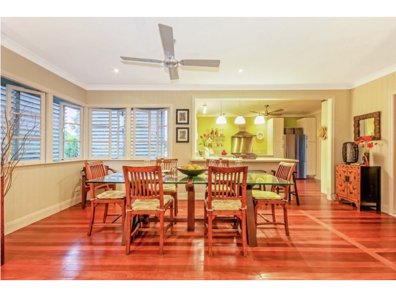 9 Barellan Street, Stafford QLD 4053