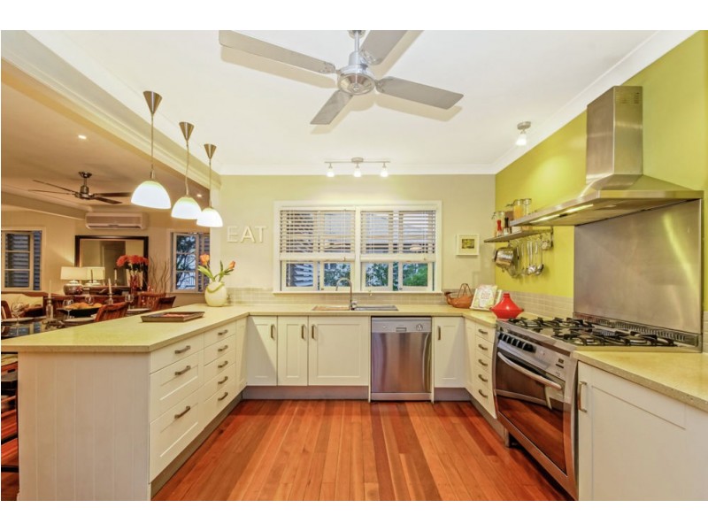 9 Barellan Street, Stafford QLD 4053