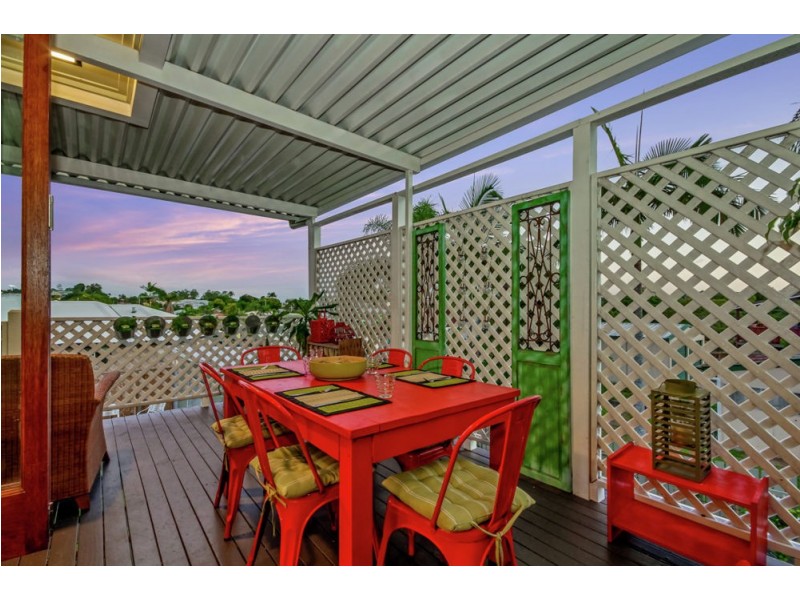 9 Barellan Street, Stafford QLD 4053