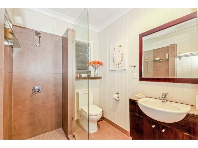 9 Barellan Street, Stafford QLD 4053