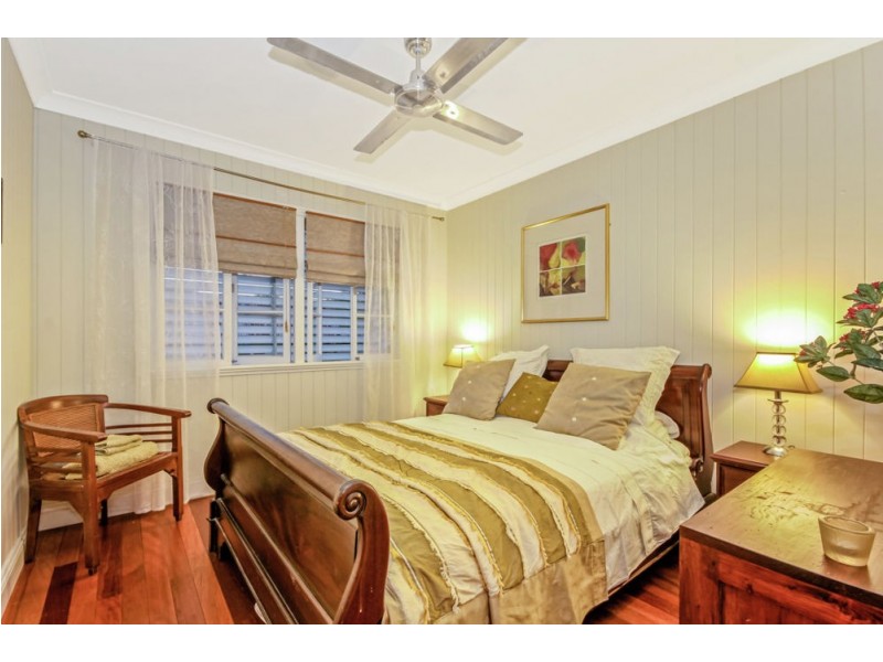 9 Barellan Street, Stafford QLD 4053