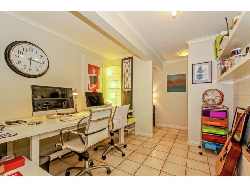 9 Barellan Street, Stafford QLD 4053