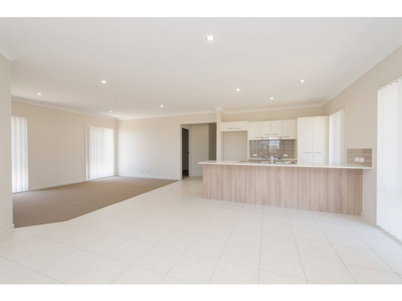 6 David Court, Helidon QLD 4344