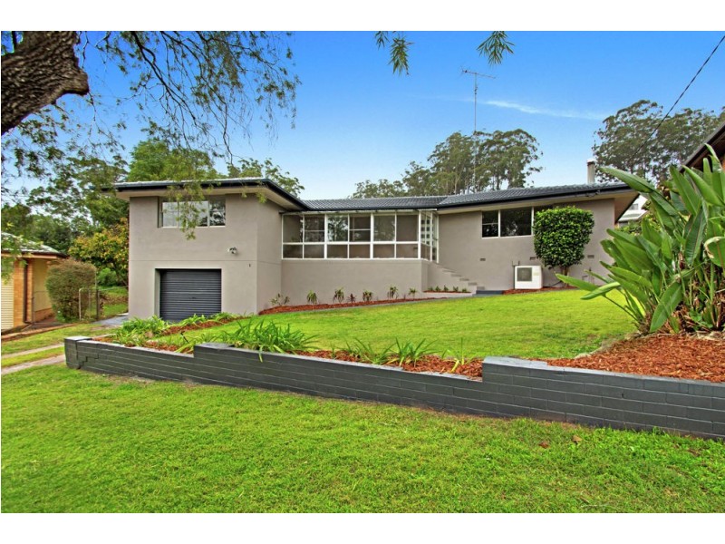 1 Beck Street, Mount Lofty QLD 4350