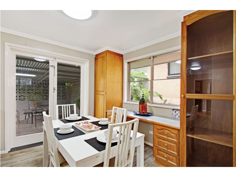 1 Beck Street, Mount Lofty QLD 4350