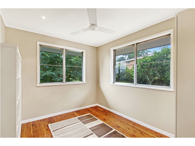 1 Beck Street, Mount Lofty QLD 4350