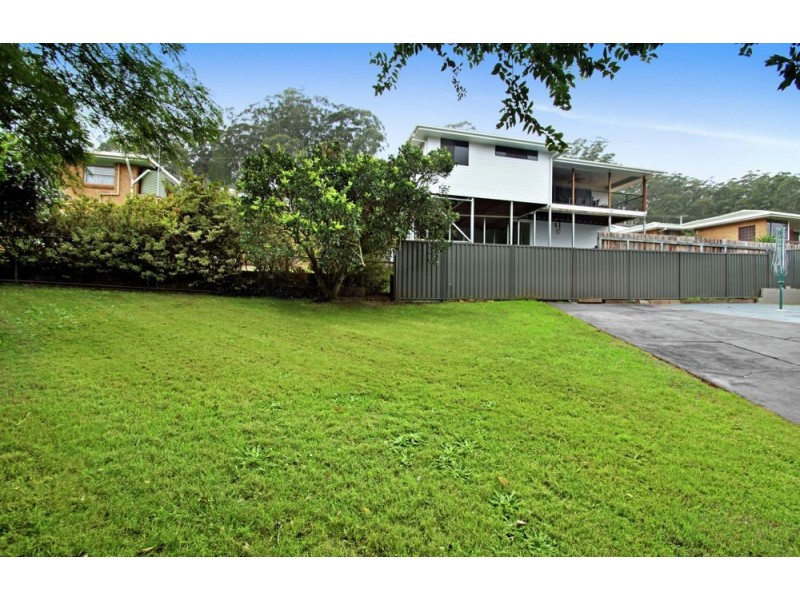 1 Beck Street, Mount Lofty QLD 4350
