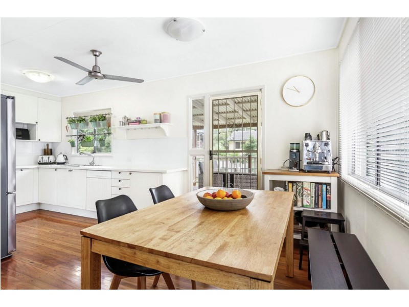 102 Dykes St, Mount Gravatt East QLD 4122