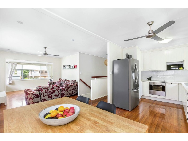 102 Dykes St, Mount Gravatt East QLD 4122