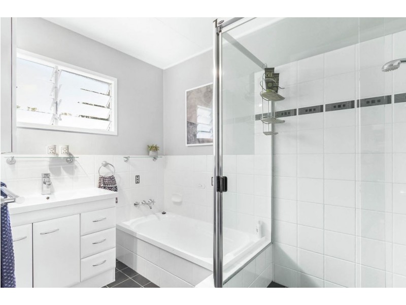 102 Dykes St, Mount Gravatt East QLD 4122