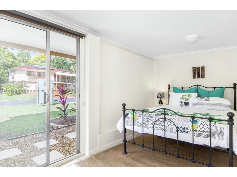 102 Dykes St, Mount Gravatt East QLD 4122