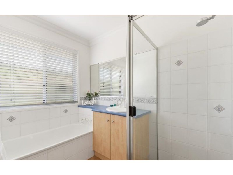 562 Hume Street, Middle Ridge QLD 4350