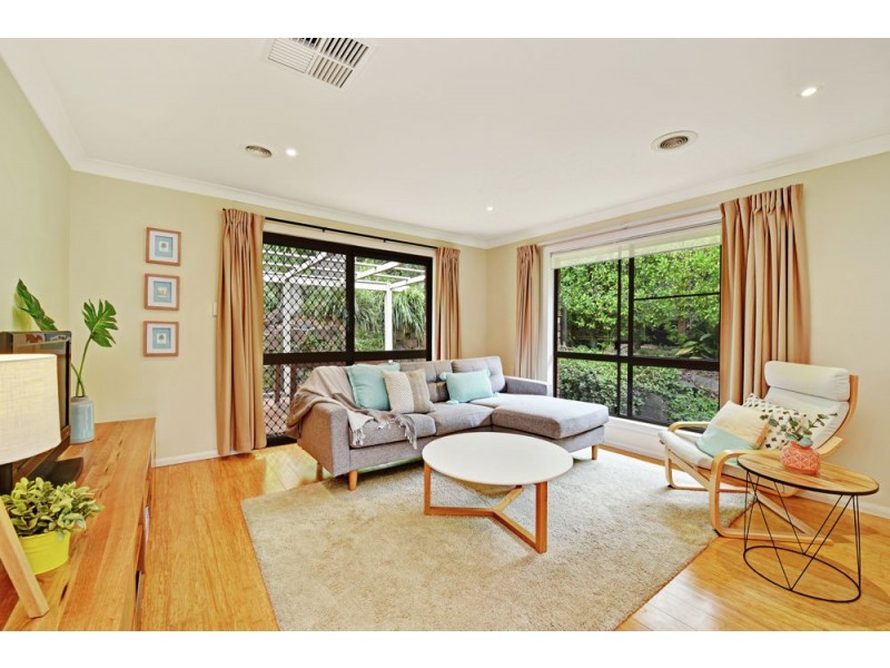 23 Amos Crescent, Mount Lofty QLD 4350