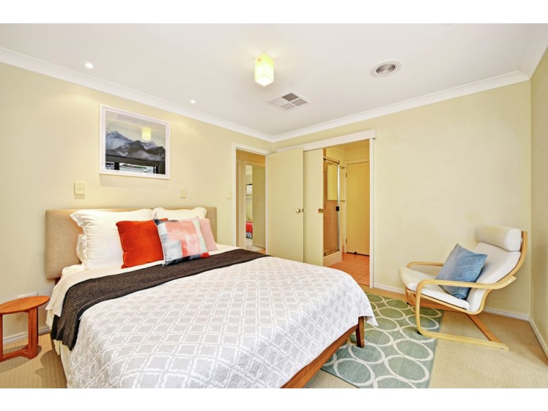 23 Amos Crescent, Mount Lofty QLD 4350