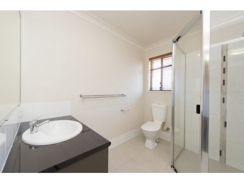 21 Cooranga Street, Glenvale QLD 4350
