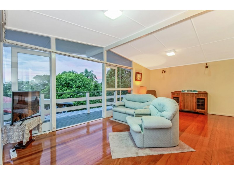 10 Sarina Street, Stafford Heights QLD 4053