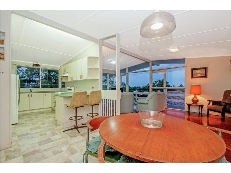 10 Sarina Street, Stafford Heights QLD 4053