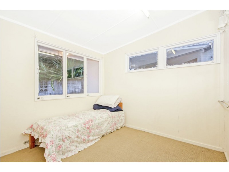 10 Sarina Street, Stafford Heights QLD 4053