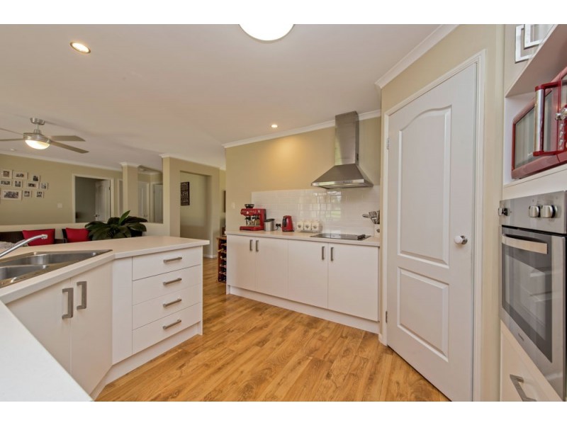 2 Highland Park Road, Meringandan West QLD 4352