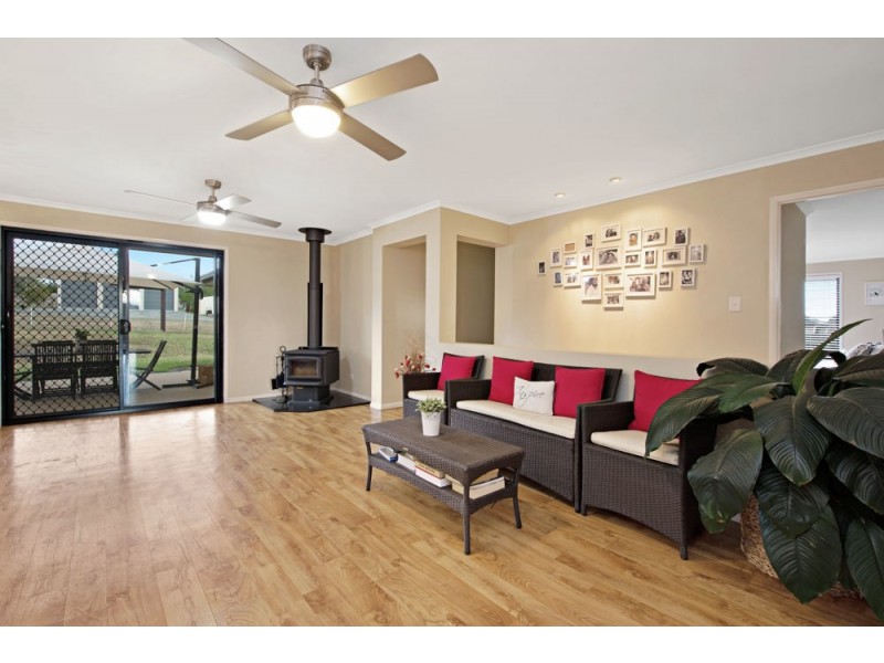 2 Highland Park Road, Meringandan West QLD 4352