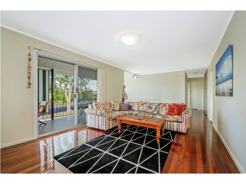 8 Kendrey Street, Stafford Heights QLD 4053