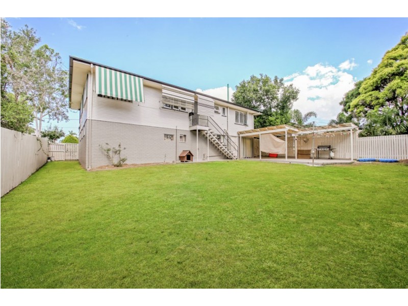 8 Kendrey Street, Stafford Heights QLD 4053