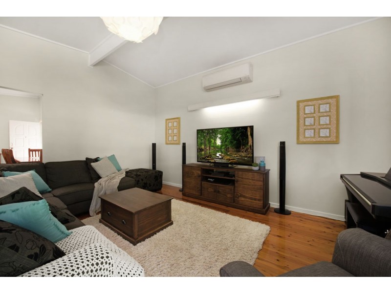 240a Geddes Street, Centenary Heights QLD 4350