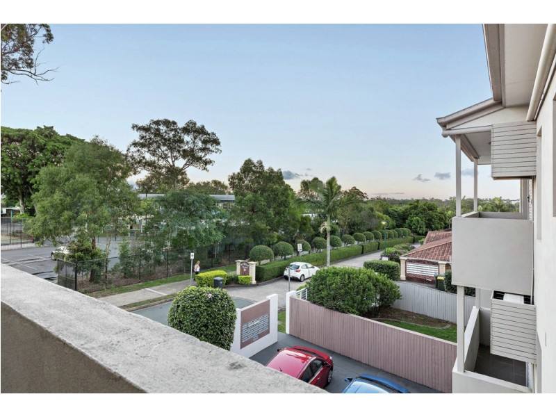 13/5 Thornlake Court, Tingalpa QLD 4173