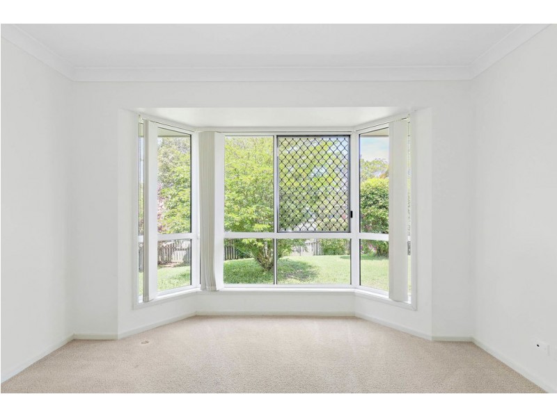 16 Arlington Drive, Arana Hills QLD 4054