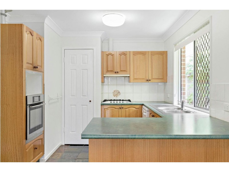 16 Arlington Drive, Arana Hills QLD 4054